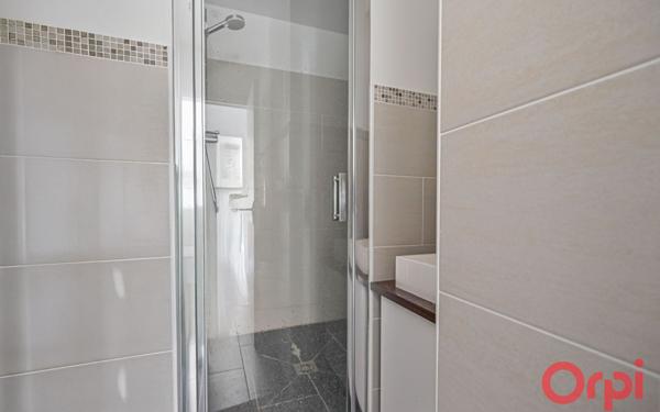 Appartement à vendre    2 pièces • 42,34 m2 Paris 18