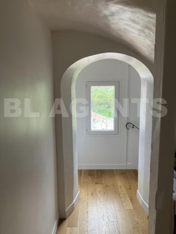 MAISON  AVEC JARDIN ET TERRASSE