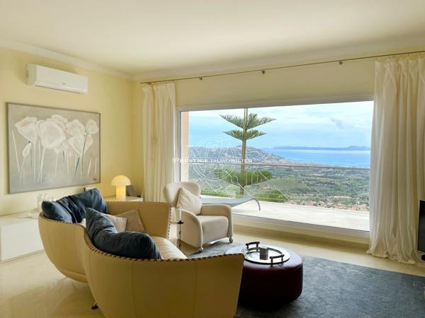 Roses – Sublime villa vue mer, appt indépendant, piscine, garage