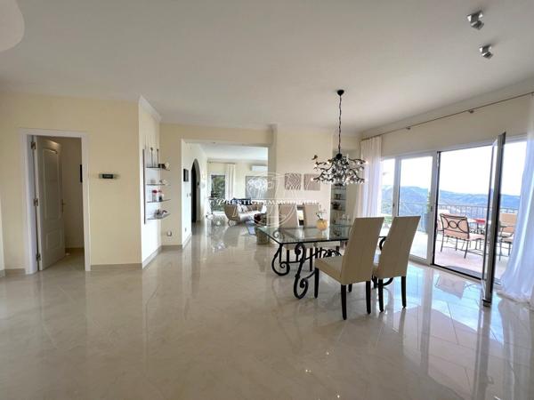 Roses – Sublime villa vue mer, appt indépendant, piscine, garage