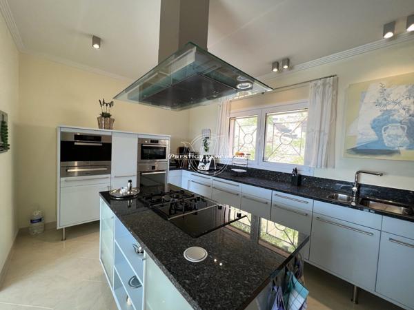 Roses – Sublime villa vue mer, appt indépendant, piscine, garage