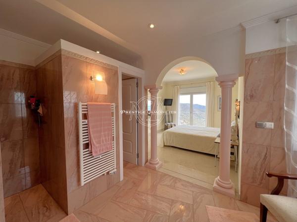 Roses – Sublime villa vue mer, appt indépendant, piscine, garage