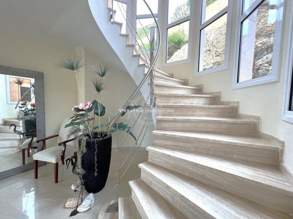 Roses – Sublime villa vue mer, appt indépendant, piscine, garage