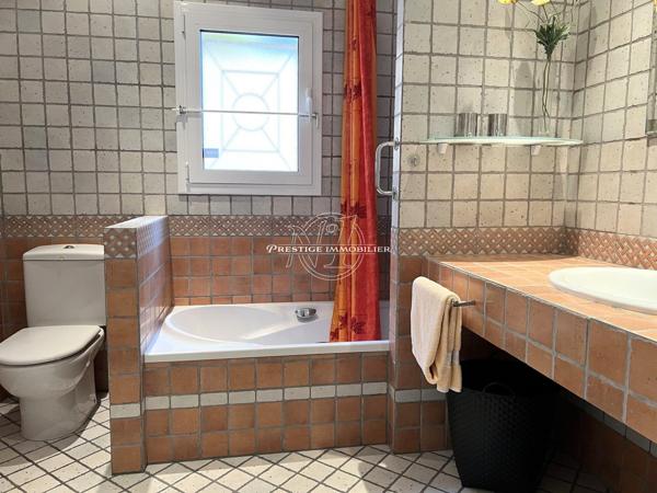 Roses – Sublime villa vue mer, appt indépendant, piscine, garage