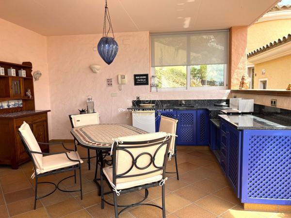 Roses – Sublime villa vue mer, appt indépendant, piscine, garage