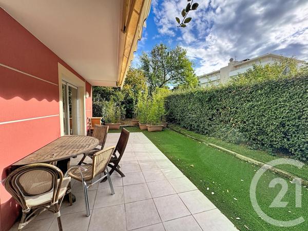 Appartement T3 à vendre  3 pièces - 60,04 m2 CAVALAIRE SUR MER - 83