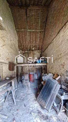 Grange à restaurer sur Auxy.