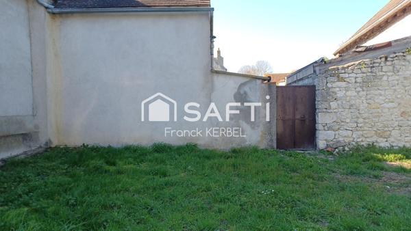 Grange à restaurer sur Auxy.