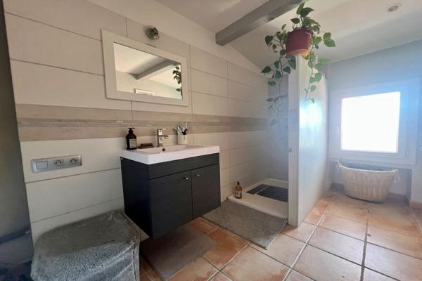 Saint Savournin - maison 4 pièces - 84 m2 - terrasse - jardin - vue panoramique