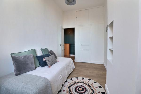 LOCATION APPARTEMENT MEUBLE RUE BRETEUIL - 13006 MARSEILLE - 3 PIECES 74.13M² - 2 CHAMBRES