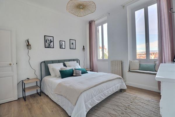 LOCATION APPARTEMENT MEUBLE RUE BRETEUIL - 13006 MARSEILLE - 3 PIECES 74.13M² - 2 CHAMBRES