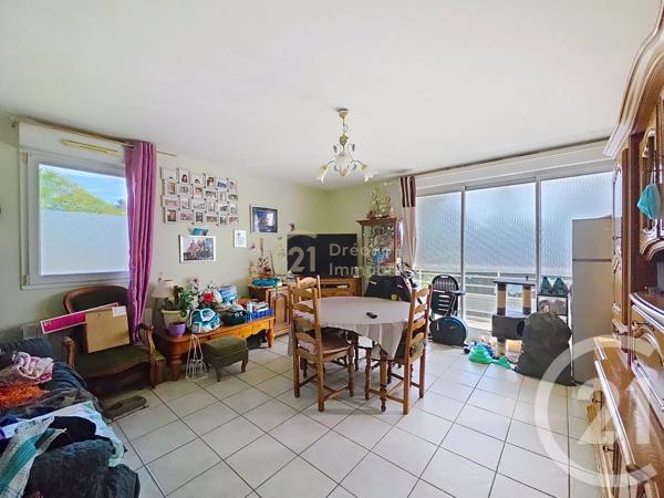 Appartement T3 à vendre  3 pièces - 60,04 m 2   ST MEEN LE GRAND  - 35