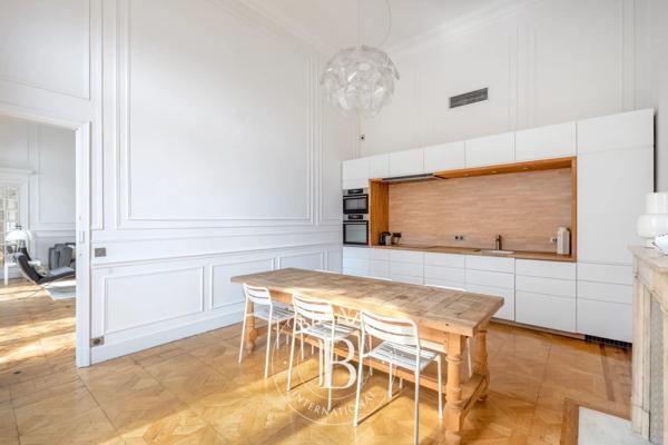 Marseille 8ème, Appartement 4 Chambres -  267 m² à vendre