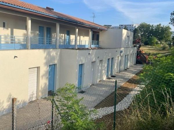APPARTEMENT T1 AU PIED DES FACS