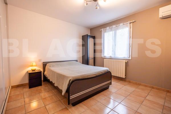 Villa polyvalente dans un secteur tres recherché.