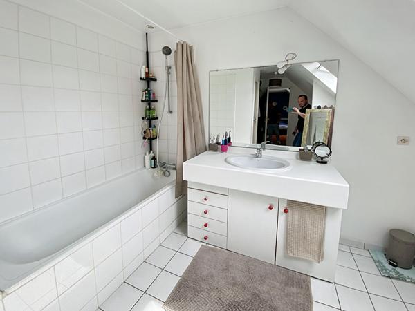 EXCLUSIVITE Maison VAUREAL 6 pièces 130 m² avec jardin.