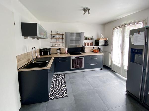 EXCLUSIVITE Maison VAUREAL 6 pièces 130 m² avec jardin.