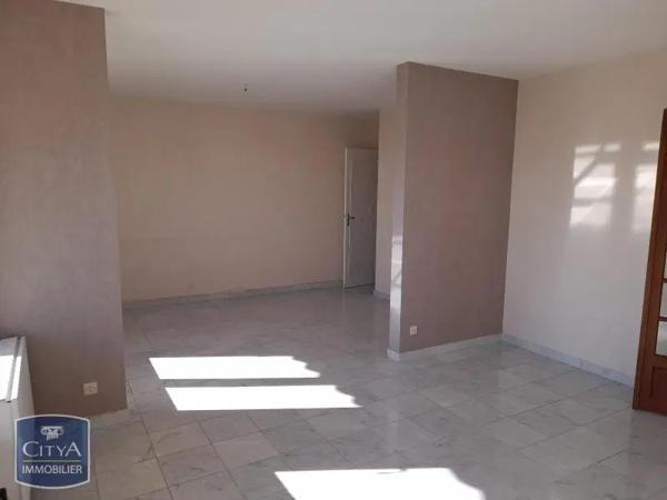Appartement à louer 4 pièces 82.01m² Gleizé (69400)