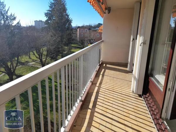 Appartement à louer 4 pièces 82.01m² Gleizé (69400)