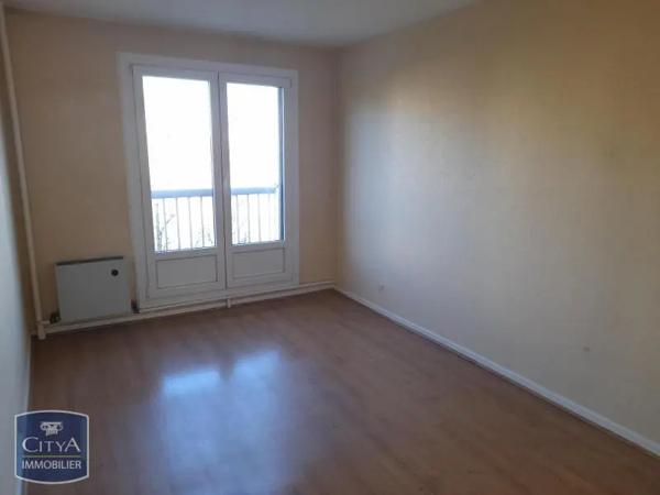 Appartement à louer 4 pièces 82.01m² Gleizé (69400)