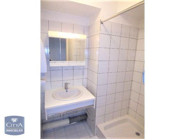 Appartement à louer 1 pièce 21.6m² Clermont-Ferrand (63000)