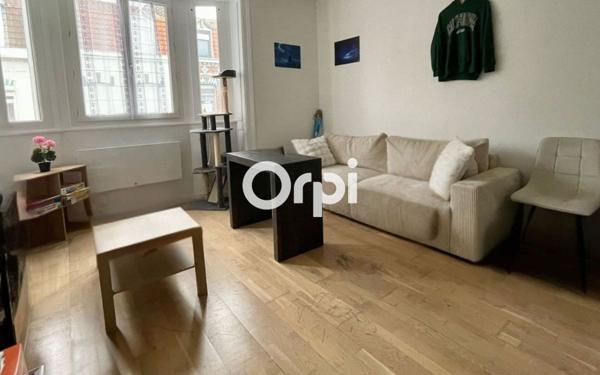 Immeuble à vendre    10 pièces • 187,28 m2 Faches-Thumesnil