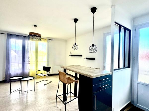 LE POULIGUEN-APPARTEMENT T2 DE 37M2-UNE PLACE DE PARKING-PROCHE COMMERCE A PIED- AU CALME