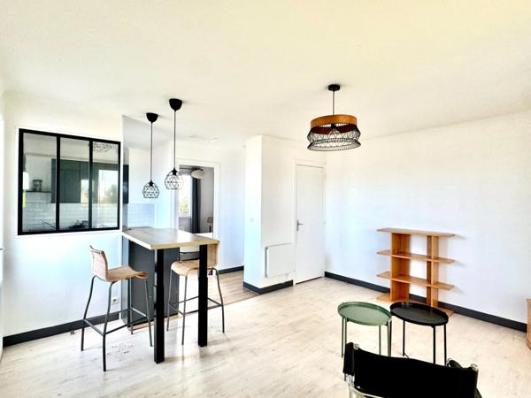 LE POULIGUEN-APPARTEMENT T2 DE 37M2-UNE PLACE DE PARKING-PROCHE COMMERCE A PIED- AU CALME