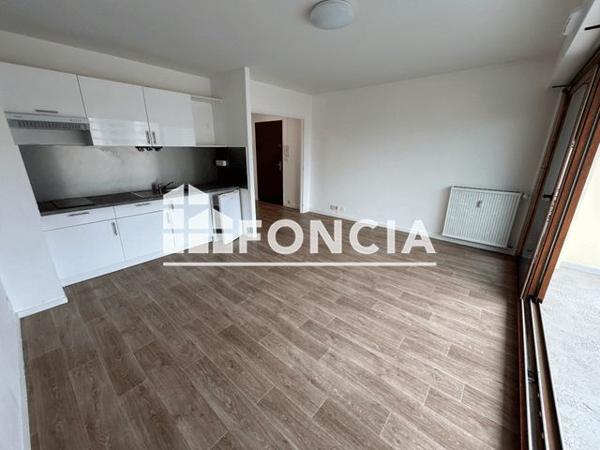 Location Studio 27.48 m² - 21 ALLEE DES FOREURS Talence 33400