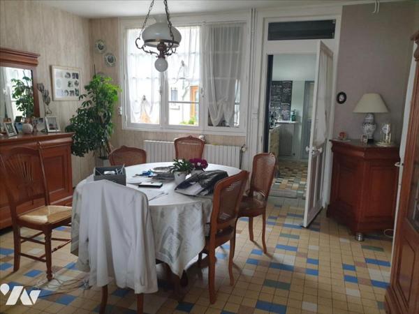 AUBE - Immeuble de 3 appartements