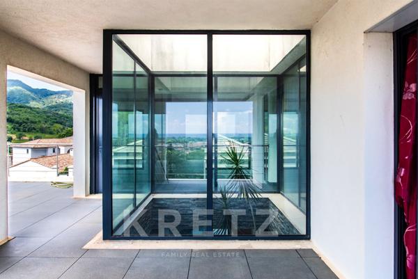 FOLELLI - VILLA D'ARCHITECTE DE 225m2 AVEC VUE MER ET PISCINE