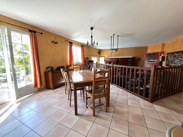 Maison Courdimanche 6 pièce(s) 197 m2 €450 000 ** - Référence 2137