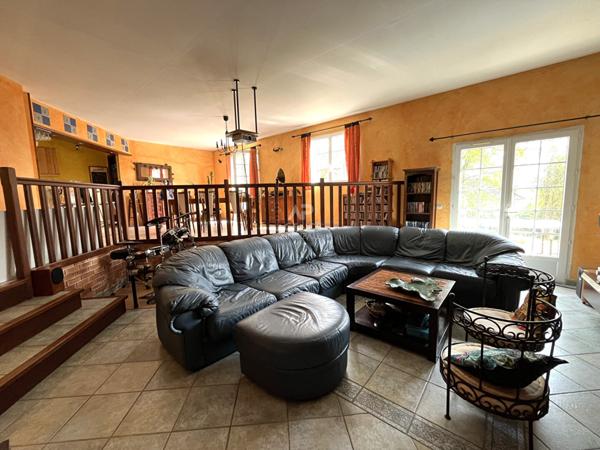 Maison Courdimanche 6 pièce(s) 197 m2 €450 000 ** - Référence 2137