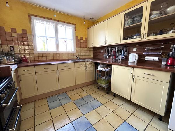 Maison Courdimanche 6 pièce(s) 197 m2 €450 000 ** - Référence 2137