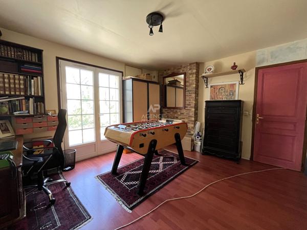 Maison Courdimanche 6 pièce(s) 197 m2 €450 000 ** - Référence 2137