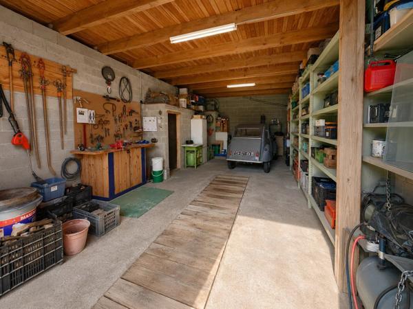 Vente                                                      Maison
                        
                     7 pièces                      148 m2                     à Cazals