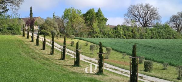 Saint-Clar (32380) Emplacement Parfait !!