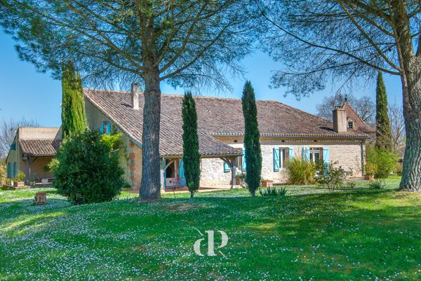 Saint-Clar (32380) Emplacement Parfait !!