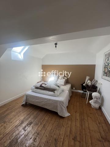 Maison
         7 pièces
        - 147 m² Exclusivité 577 500 € *