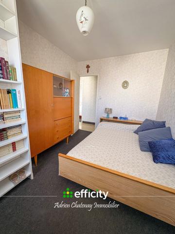 Maison
         6 pièces
        - 110 m² 213 600 € *