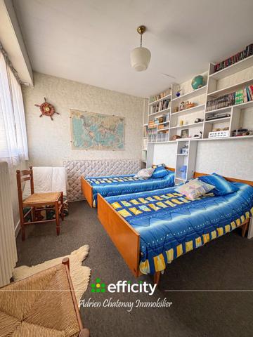 Maison
         6 pièces
        - 110 m² 213 600 € *
