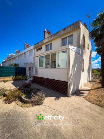 Maison
         6 pièces
        - 110 m² 213 600 € *