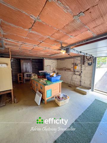 Maison
         6 pièces
        - 110 m² 213 600 € *