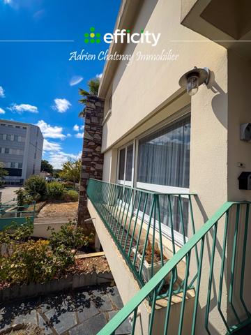 Maison
         6 pièces
        - 110 m² 213 600 € *