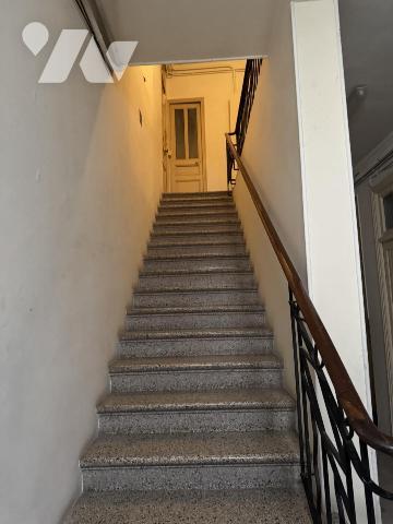 Golfe Juan appartement de 87 m2  au 1er étage se composant d'un 2 pièces et d'un  3 pièces 