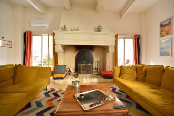 Demeure de charme au coeur de Sommières, Garage, jardinet, terrasse