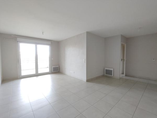 3 PIECES MARSEILLE 8EME