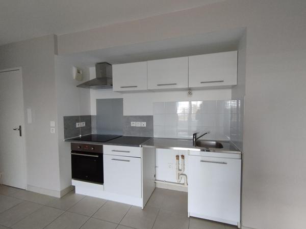 3 PIECES MARSEILLE 8EME