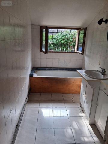 Maison à restaurer à vendre à Breil dans le Maine-et-Loire (49490), ref : 402   
bauge