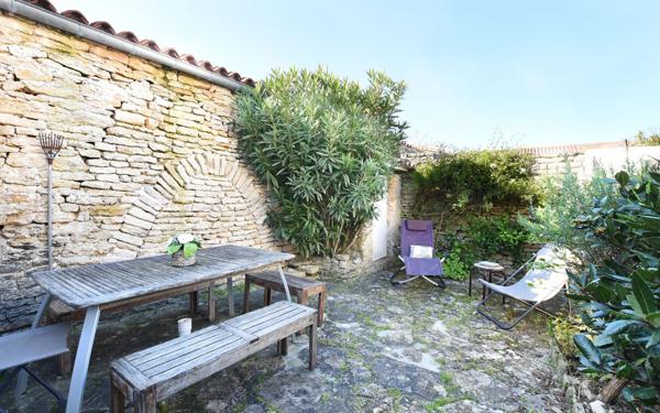 Maison à vendre    5 pièces • 104 m2 Les Portes-en-Ré